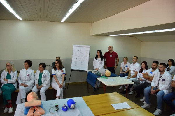 ШЕРАНИЋ И ВОЂЕВИЋ ПРИСУСТВОВАЛИ ЕДУКАЦИЈИ МРКОЊИЋКИХ ЗДРАВСТВЕНИХ РАДНИКА