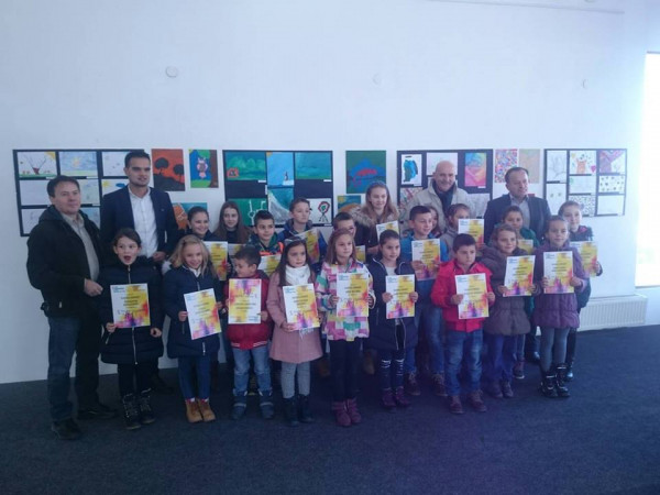 Отворена изложба ученичких радова