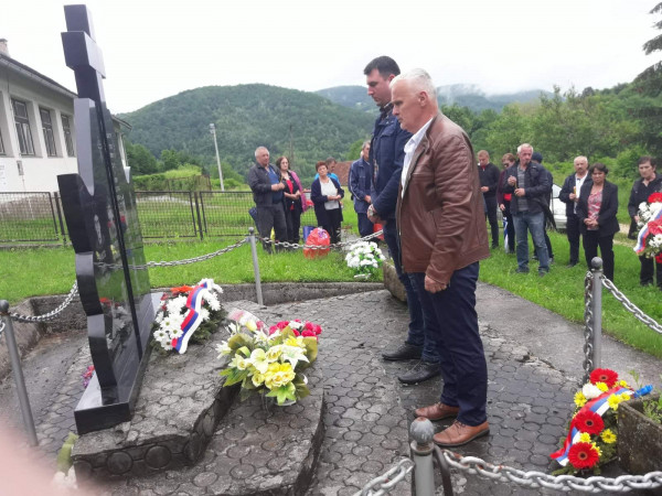 Служен парастос погинулим борцима из Оћуна 