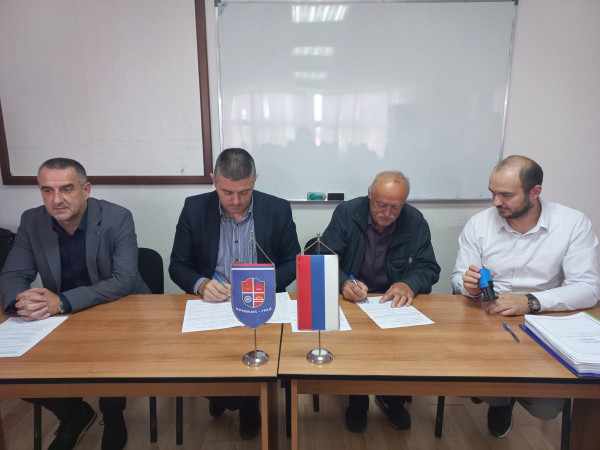 POTPISANI UGOVORI O PODSTICAJIMA ZA PČELARE