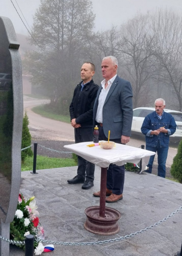 У Брду служен парастос погинулим борцима