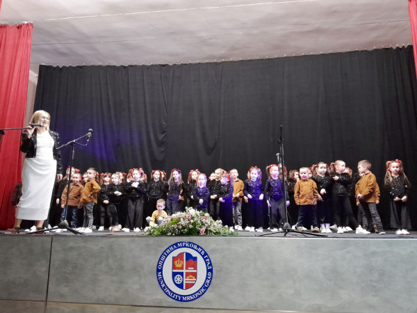 ODRŽAN KONCERT "NOSIM TE U SRCU MAMA"