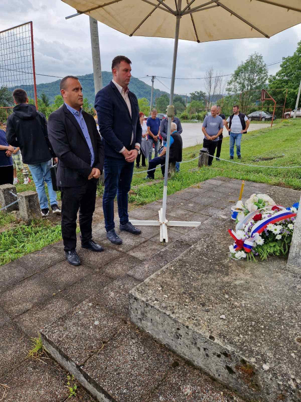 У Копљевићима служен парастос погинулим борцима