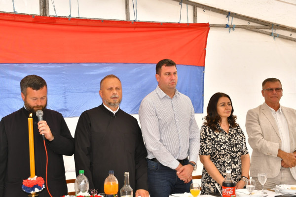 Храмовна слава у Доњим Грацима 