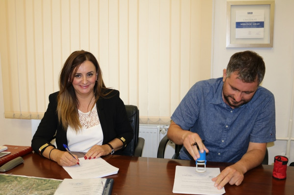 Начелница Дивна Аничић потписала уговор за реконструкцију котловнице у згради општине Мркоњић Град