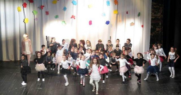 Одржан концерт ''Носим те у срцу мама''