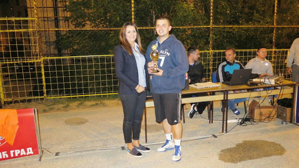 Кафе бар ''Пеки'' побједник стрит бол турнира