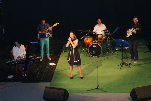 Јелена Томашевић пјевала у Мркоњић Граду