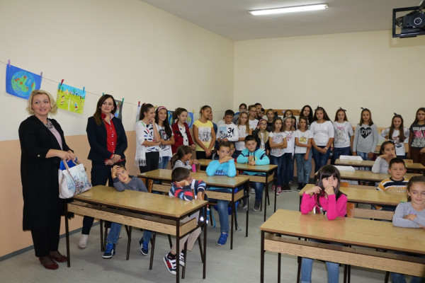 Начелница Дивна Аничић у посјети ОШ ''Петар Кочић''