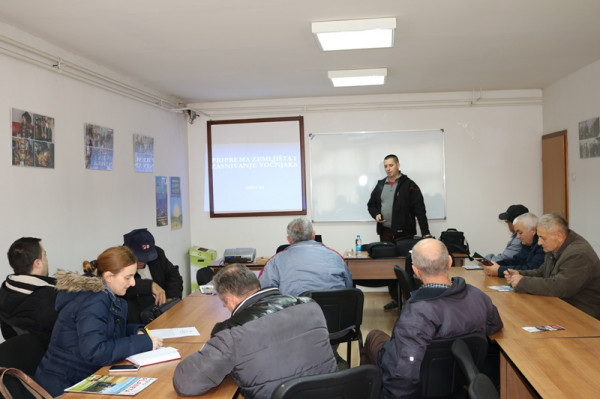 Одржано предавање ''Припрема воћњака за зиму''