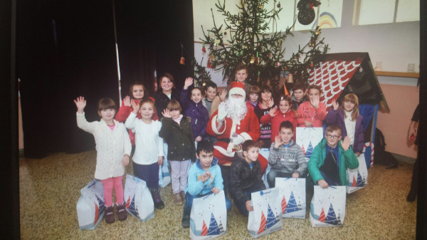 Никољдански пакетићи у ОШ ''Бранко Ћопић''