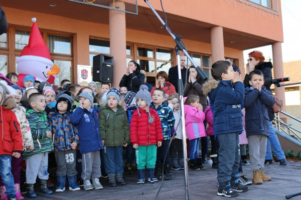 Дјечији вртић дио ''Зимске чаролије у мом граду''