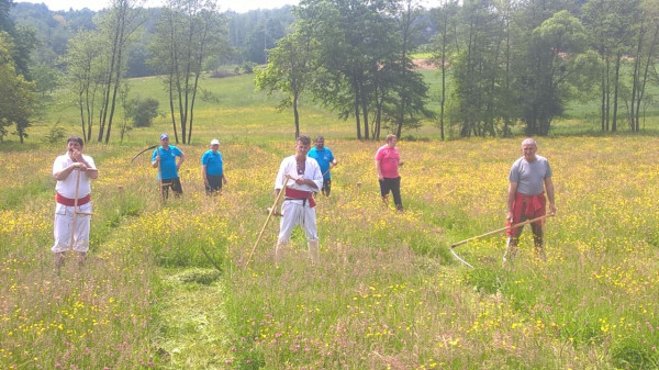 Одржано 15. Међународно средњоевропско такмичење у кошењу траве у Словенији