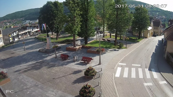Веб камера Уживо са трга